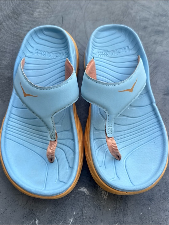 Hoka One One Shoes - Hoka One One Light Blue and Peach Flip Flop Sandals with Gold Accent size 9
